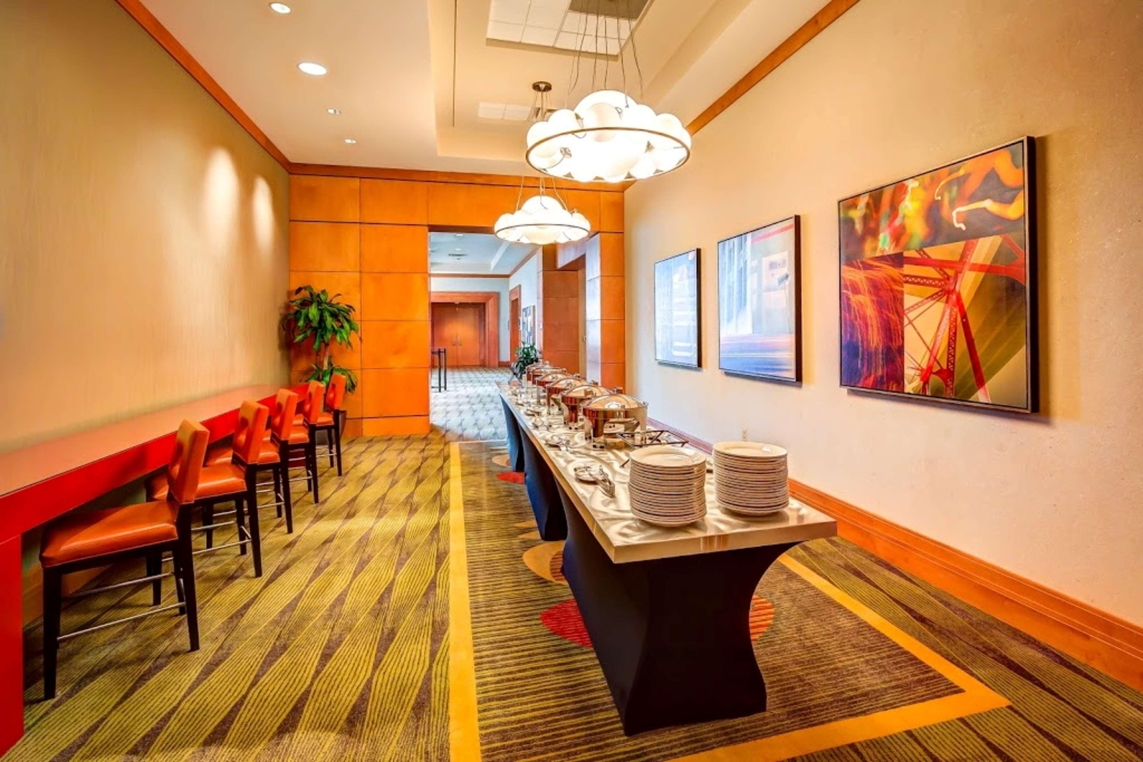 Hotel Embassy By Hilton Houston-energy Corridor